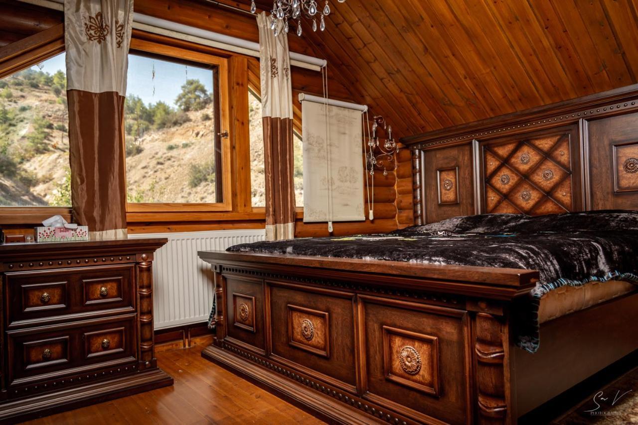 *2 bdr log house /mountains/Queen bed/fireplace Gourri Extérieur photo