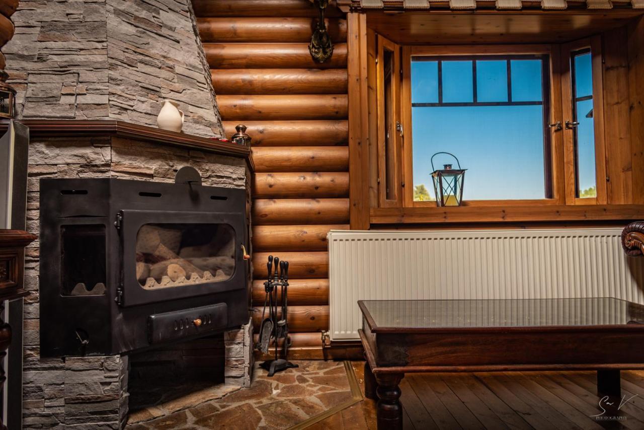*2 bdr log house /mountains/Queen bed/fireplace Gourri Extérieur photo